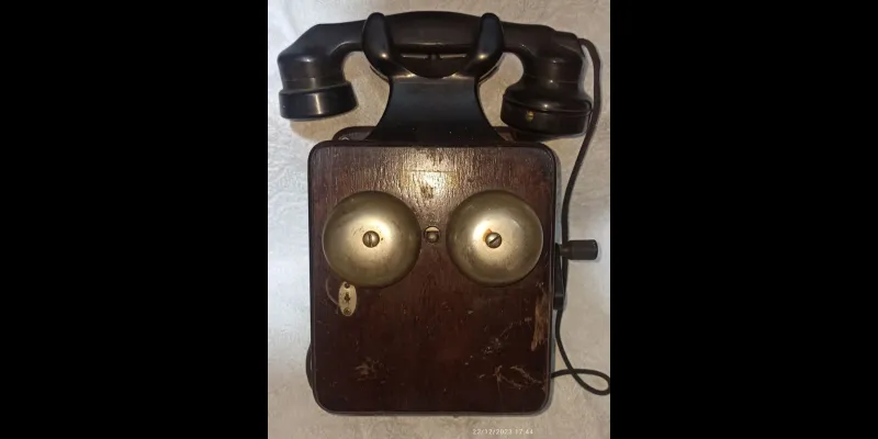 Antika(GRAHAM BELL) TELEFON